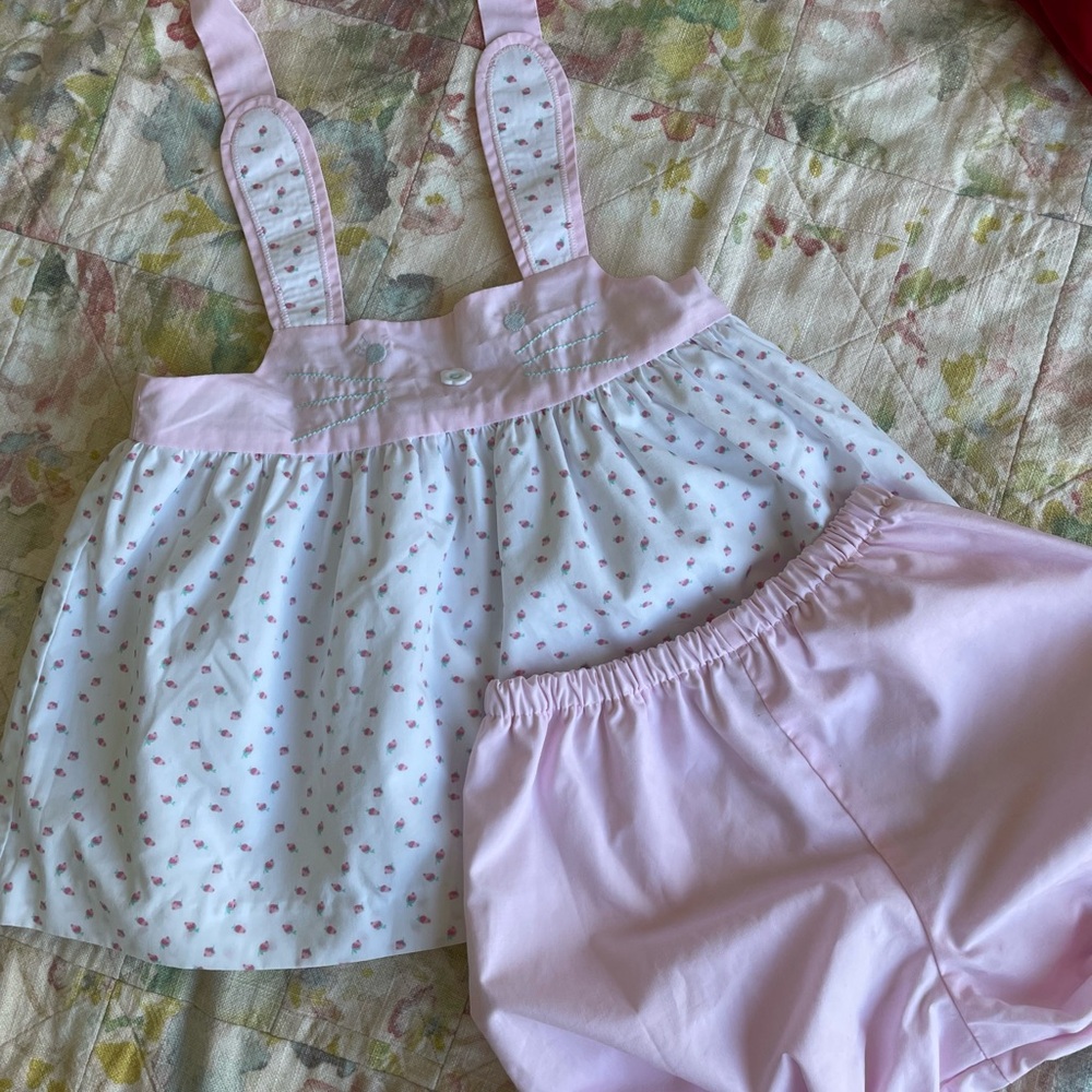 TBBC rose bunny rabbit set.